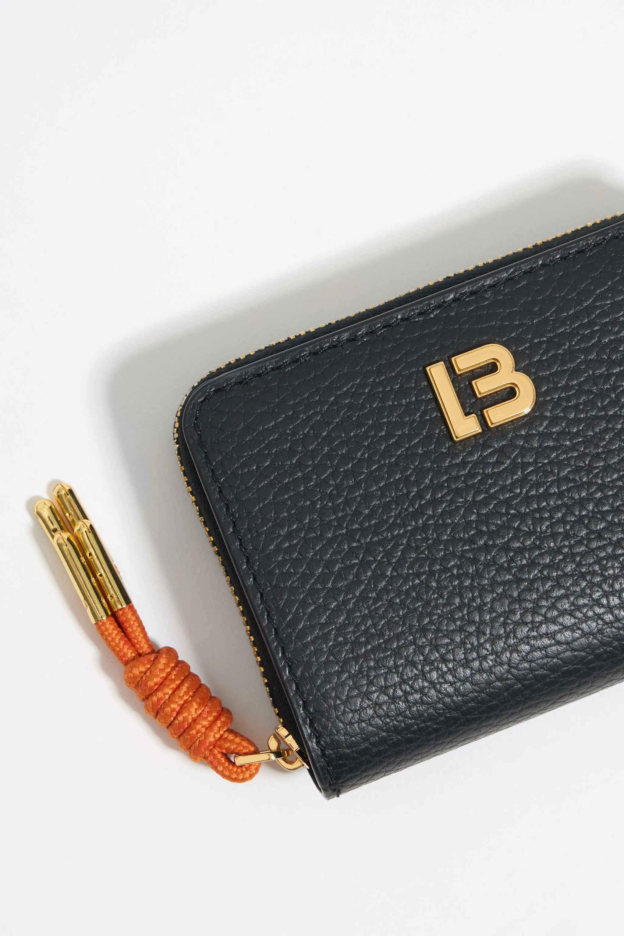 Cartera solapa piel negra