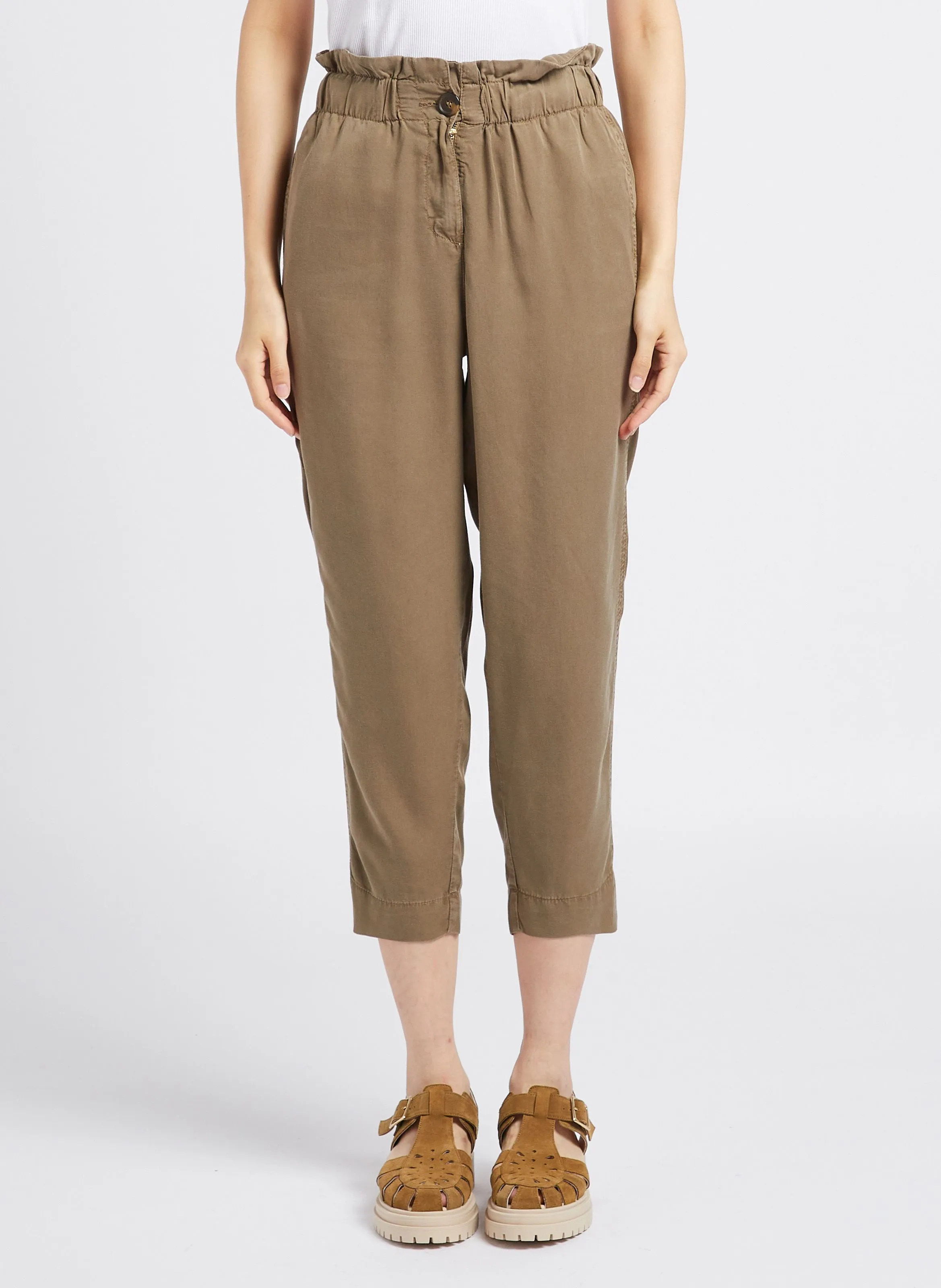 PAOL - Pantalón cropped con caída natural en verde