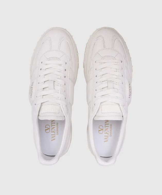 Valentino White leather sneakers with a logo patch